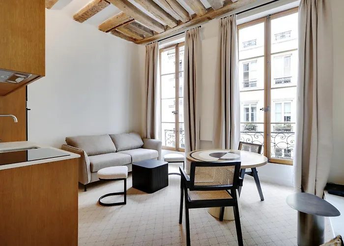 Pick A Flat\'S Apartments In Louvre - Rue Saint Honore